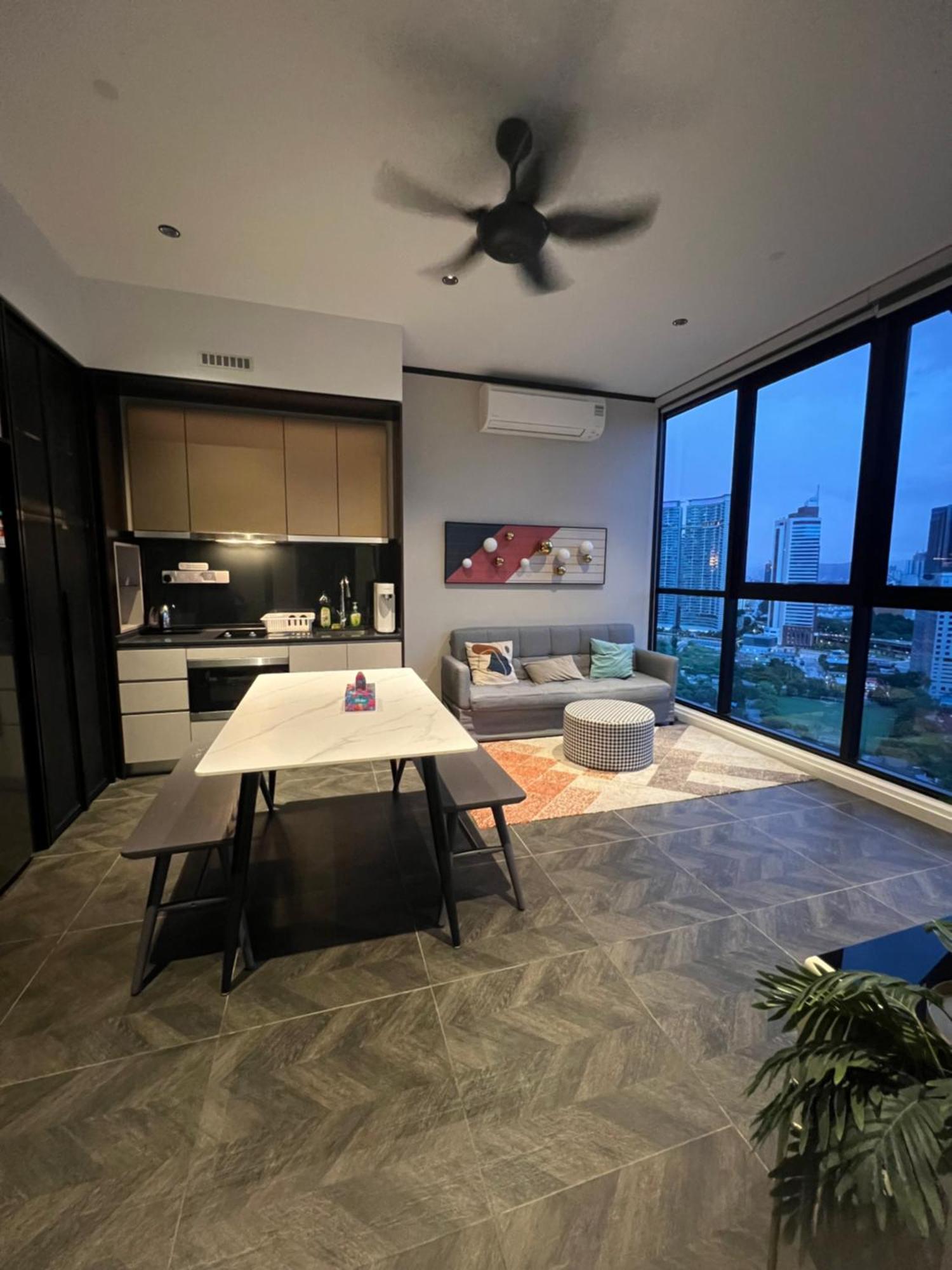Scarletz Suites Kuala Lumpur By City Center Экстерьер фото